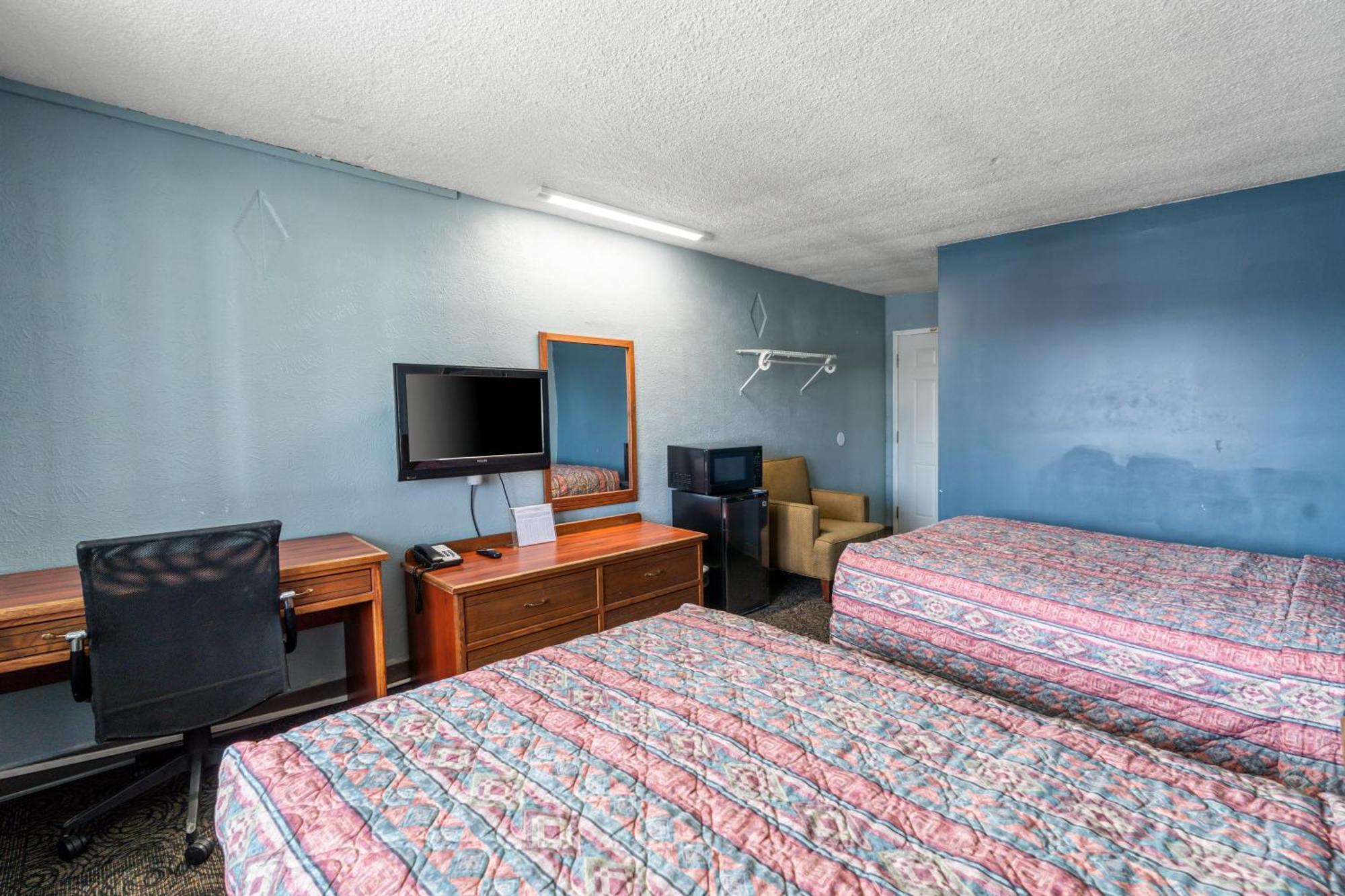 Broadway Inn Council Bluffs Bagian luar foto