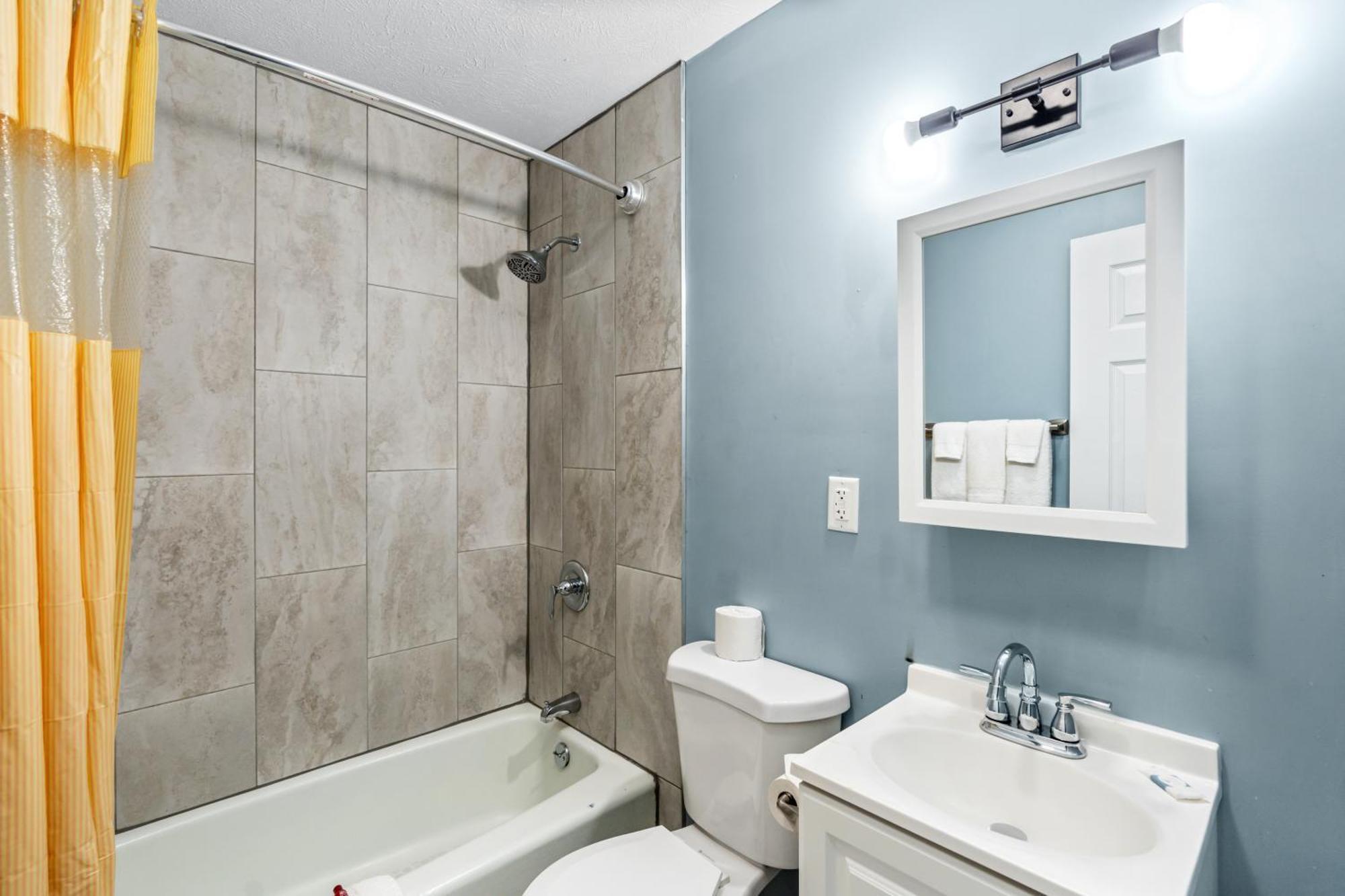 Broadway Inn Council Bluffs Bagian luar foto