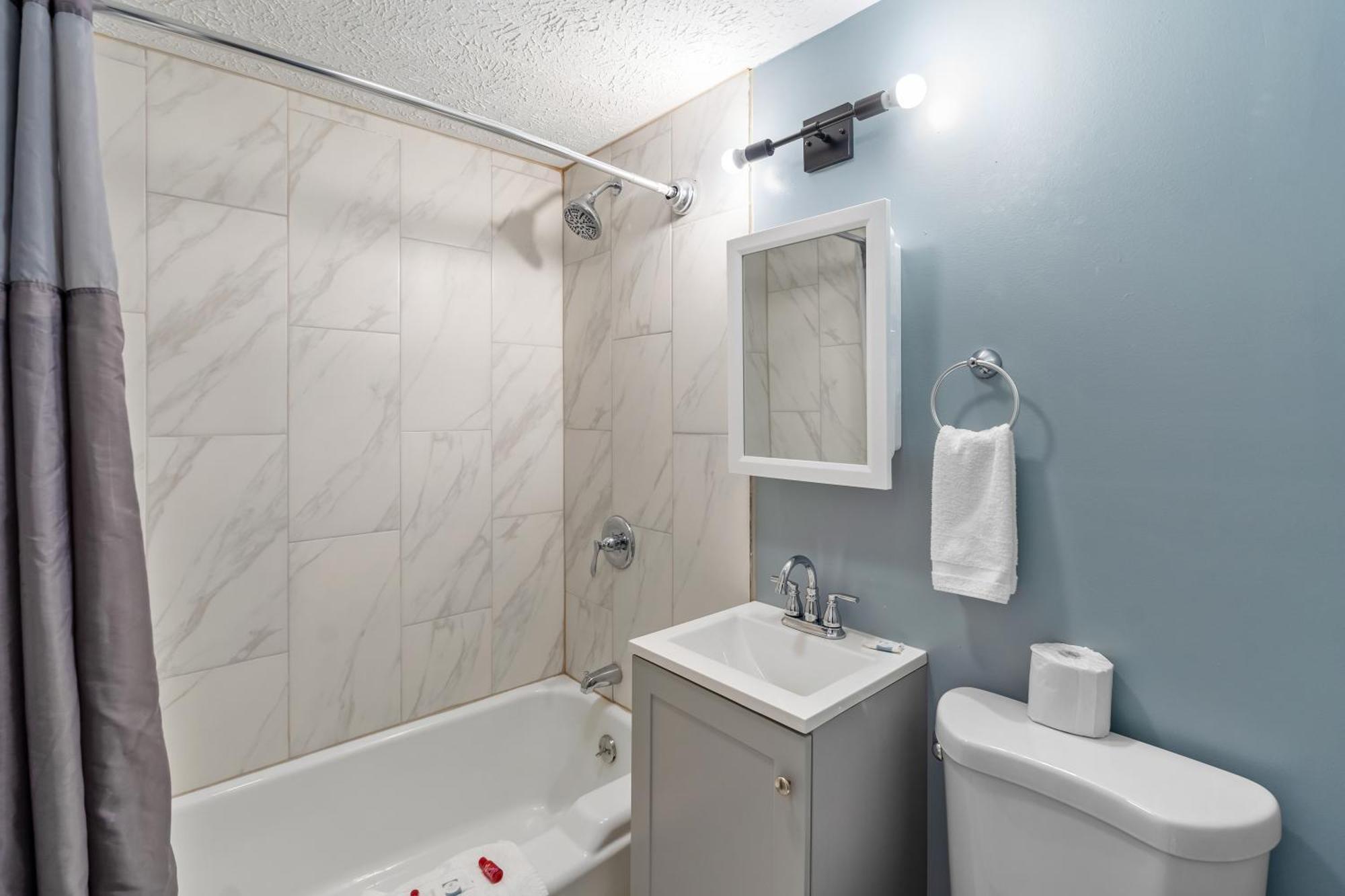 Broadway Inn Council Bluffs Bagian luar foto