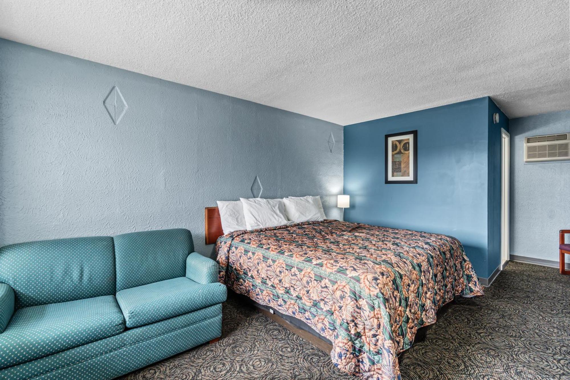 Broadway Inn Council Bluffs Bagian luar foto